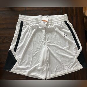 Jordan White Basketball Shorts Jumpman Logo NWT - size XXL